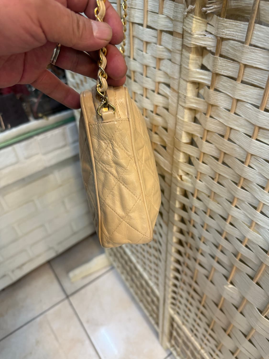 정품 샤넬 램스킨 퀄팅 체인크로스백 팝니다 상품이미지3