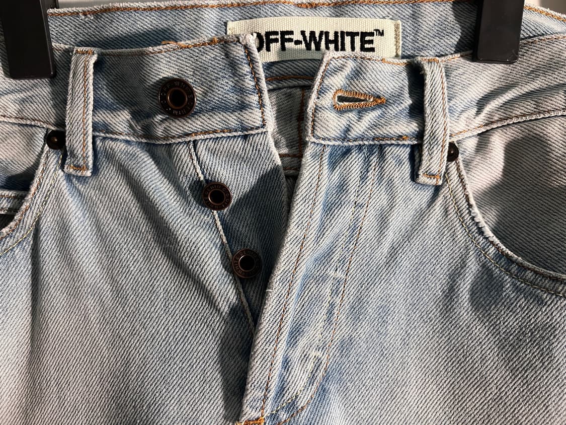 오프화이트 크롭진 상품이미지3