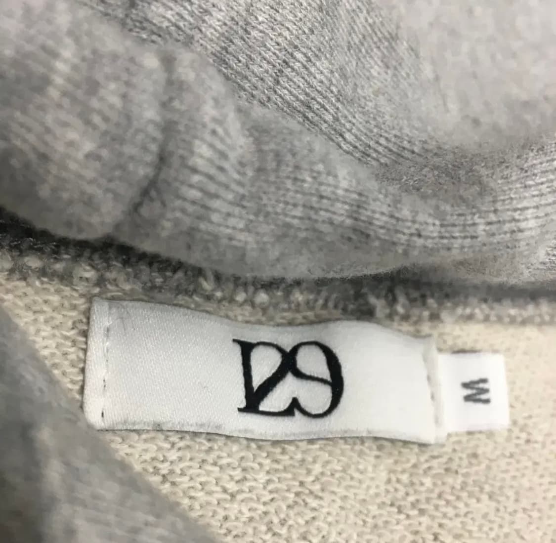 일리고 시그니쳐 후드집업 상품이미지3