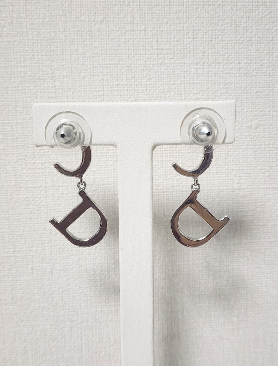 정품 디올 CD장식 드롭 귀걸이  상품이미지9