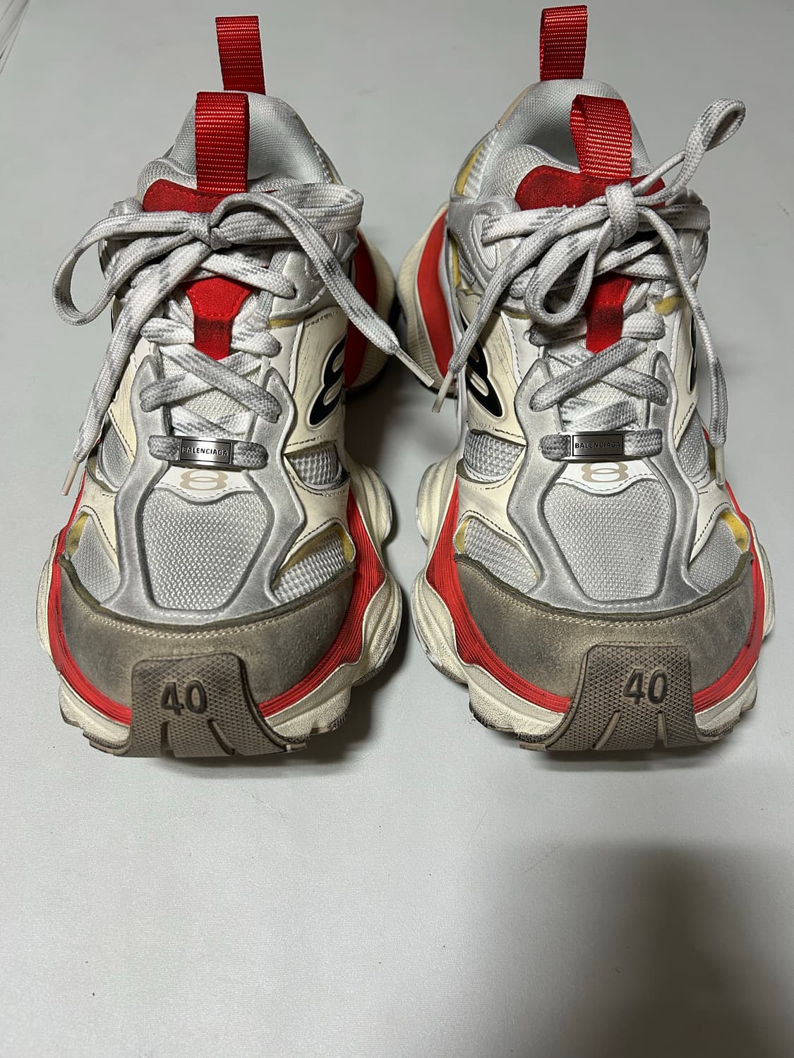 발렌시아가 카고 레드/그레이 런웨이 버전 상품이미지1