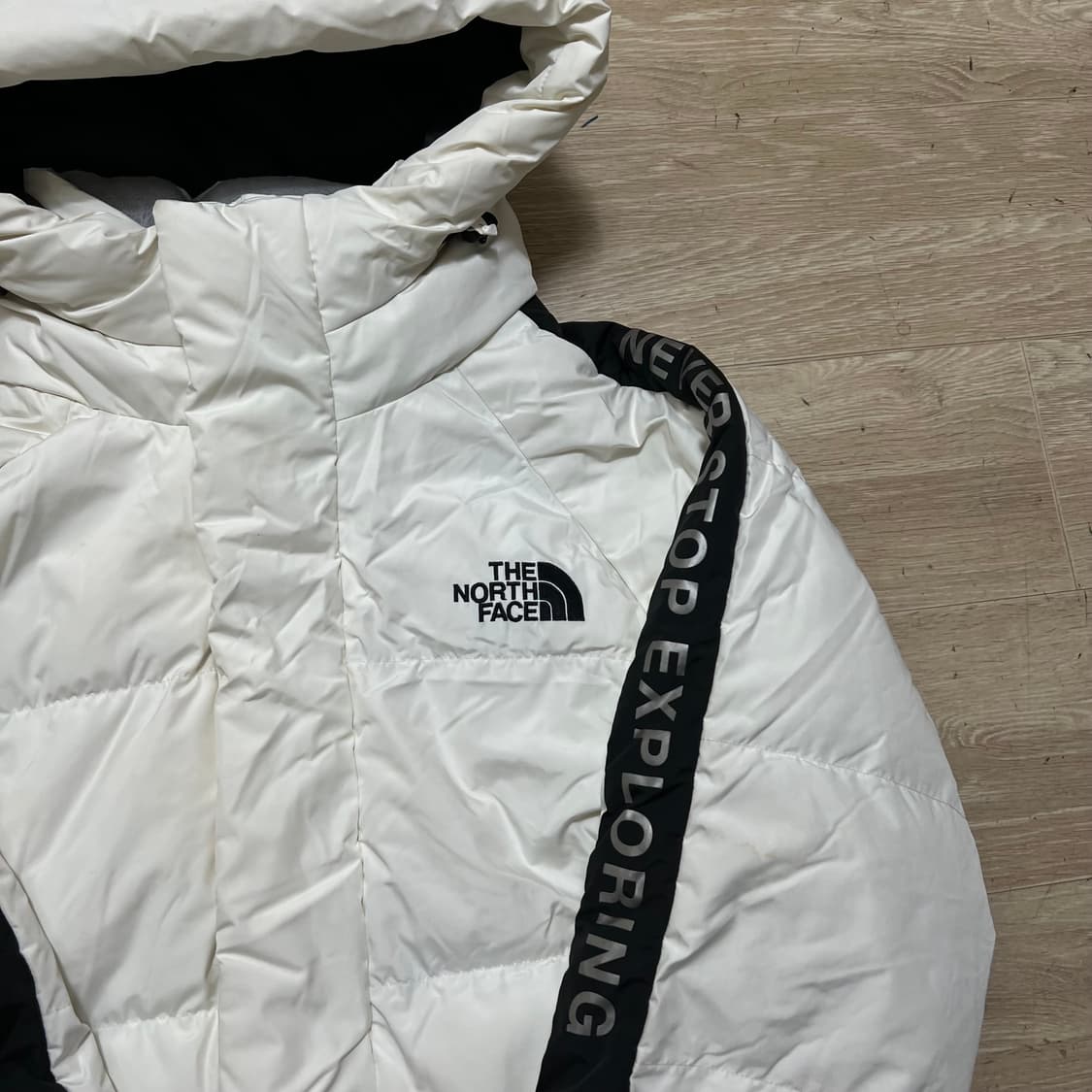 노스페이스 사이드라인 로고 테이핑 롱패딩 점퍼 [화이트] M/95 상품이미지4
