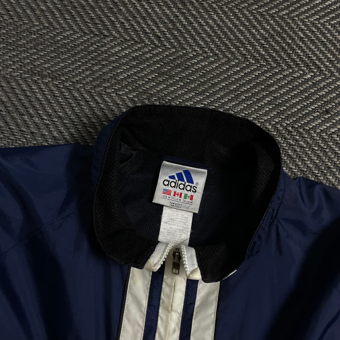 00s 아디다스 올드스쿨 디테일 박시핏 바람막이 o 4215 상품이미지5
