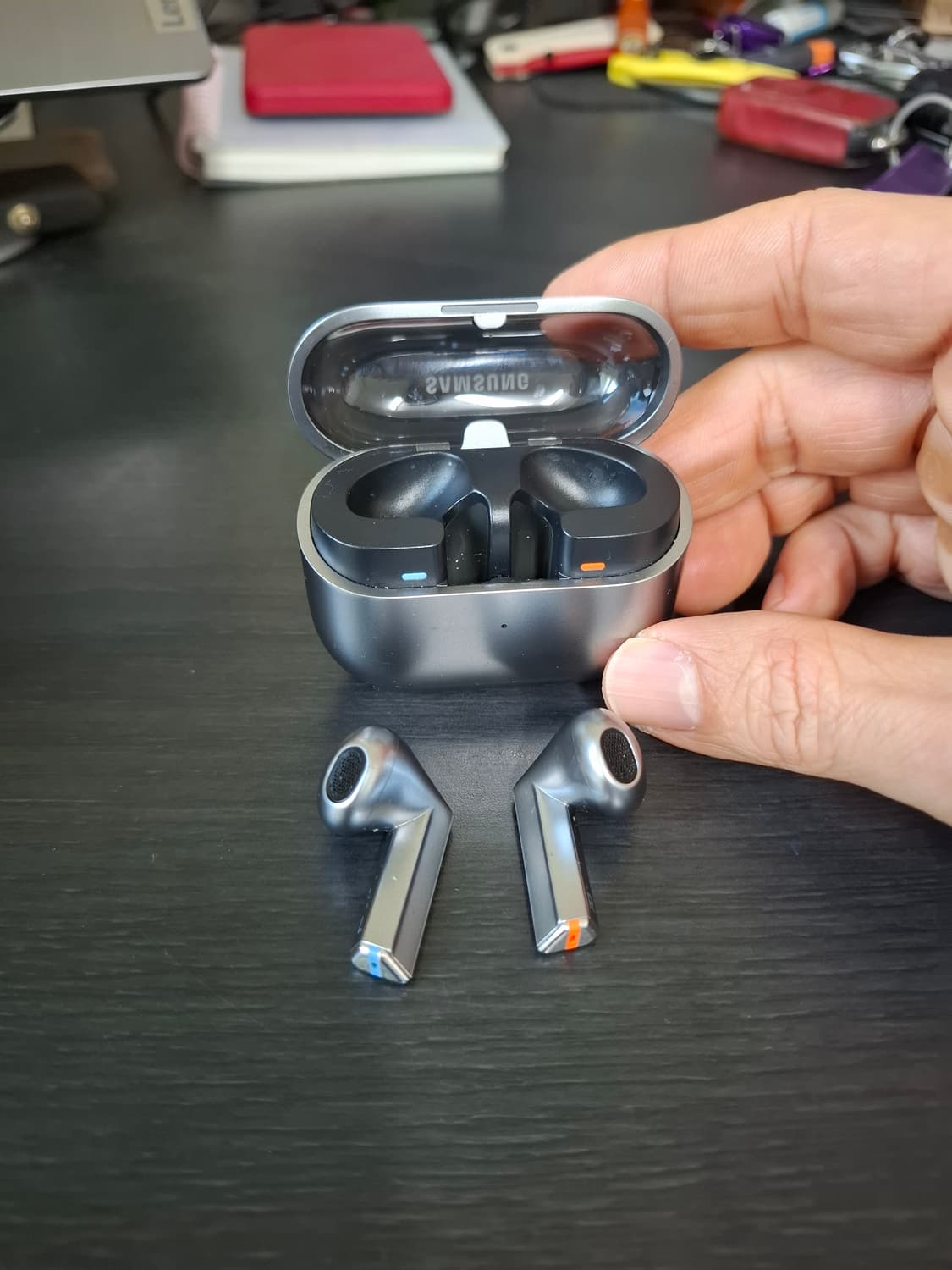 삼성 갤럭시 버즈3 실버 무선 이어폰 상품이미지2