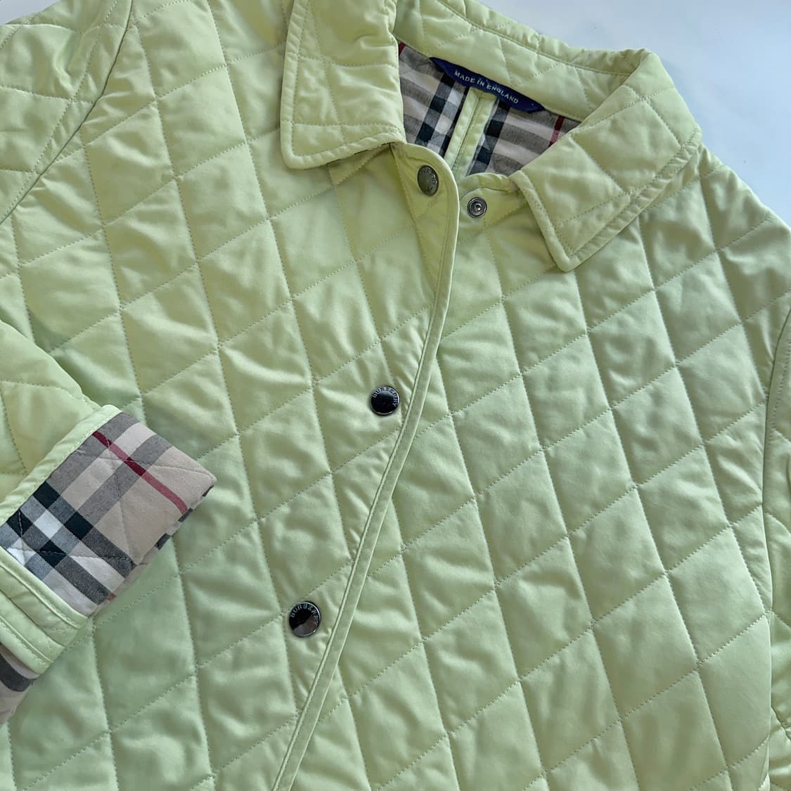 버버리 라임 퀼팅 자켓 상품이미지2