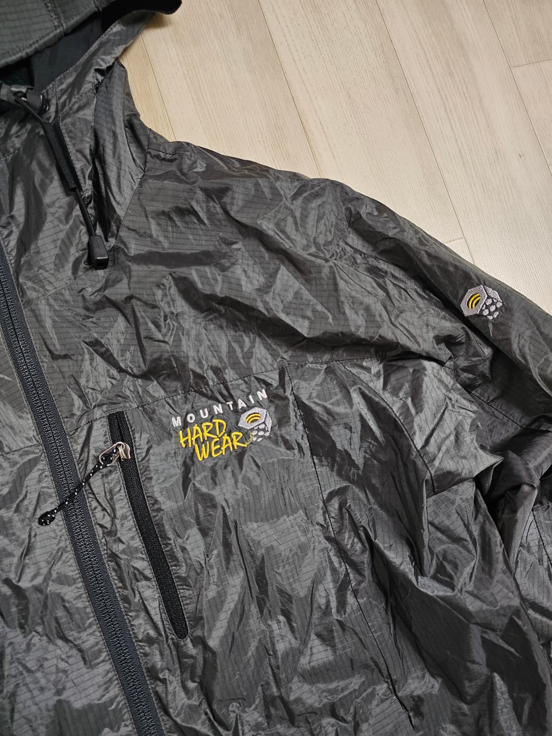 [95] 마운틴하드웨어 차콜 에어쉴드 테크니컬 바람막이 자켓 상품이미지4
