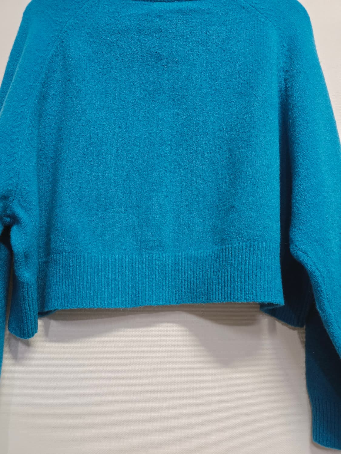 발렌시아 터키블루 V넥 크롭 니트 상품이미지6