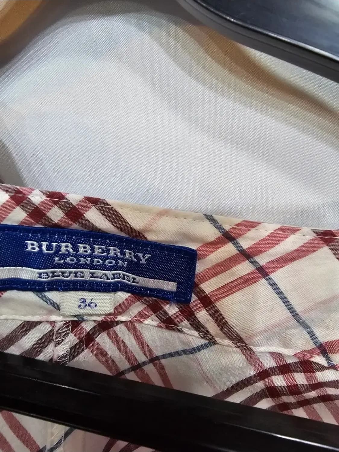 버버리 슬리브리스  체크 블라우스  상품이미지2