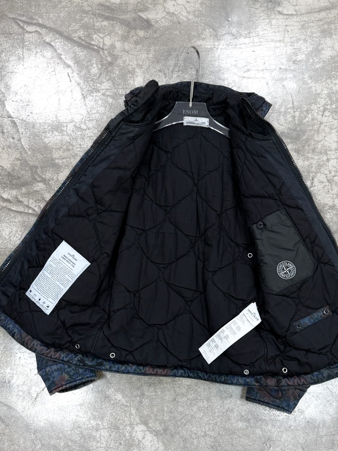 스톤아일랜드 Raso Gommato 카모 프린트 패딩 자켓 상품이미지5