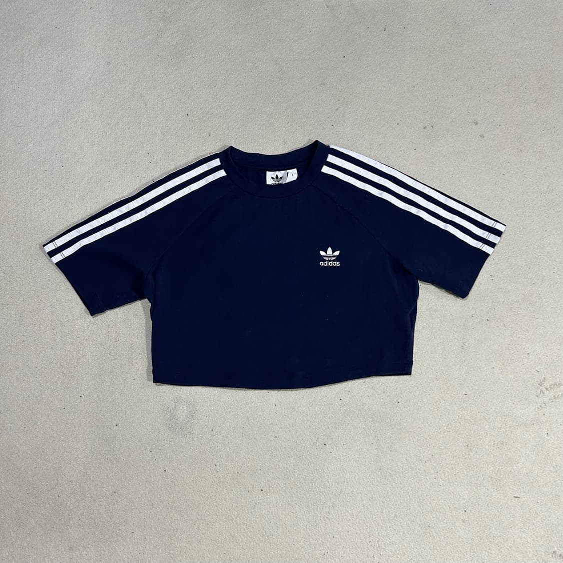 아디다스 크롭반팔 상품이미지1