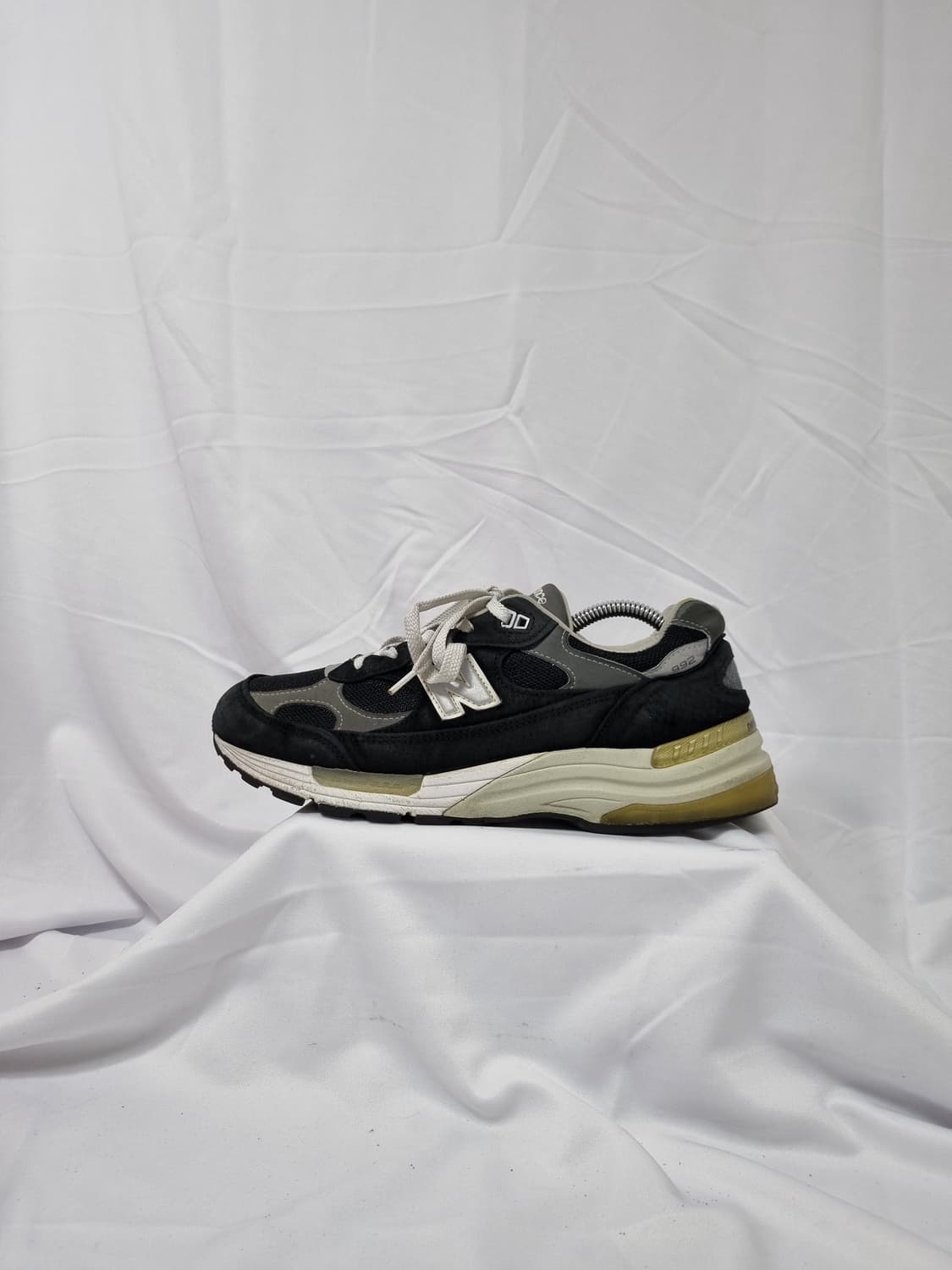 275 뉴발란스 992 USA 블랙 그레이 스니커즈 상품이미지1