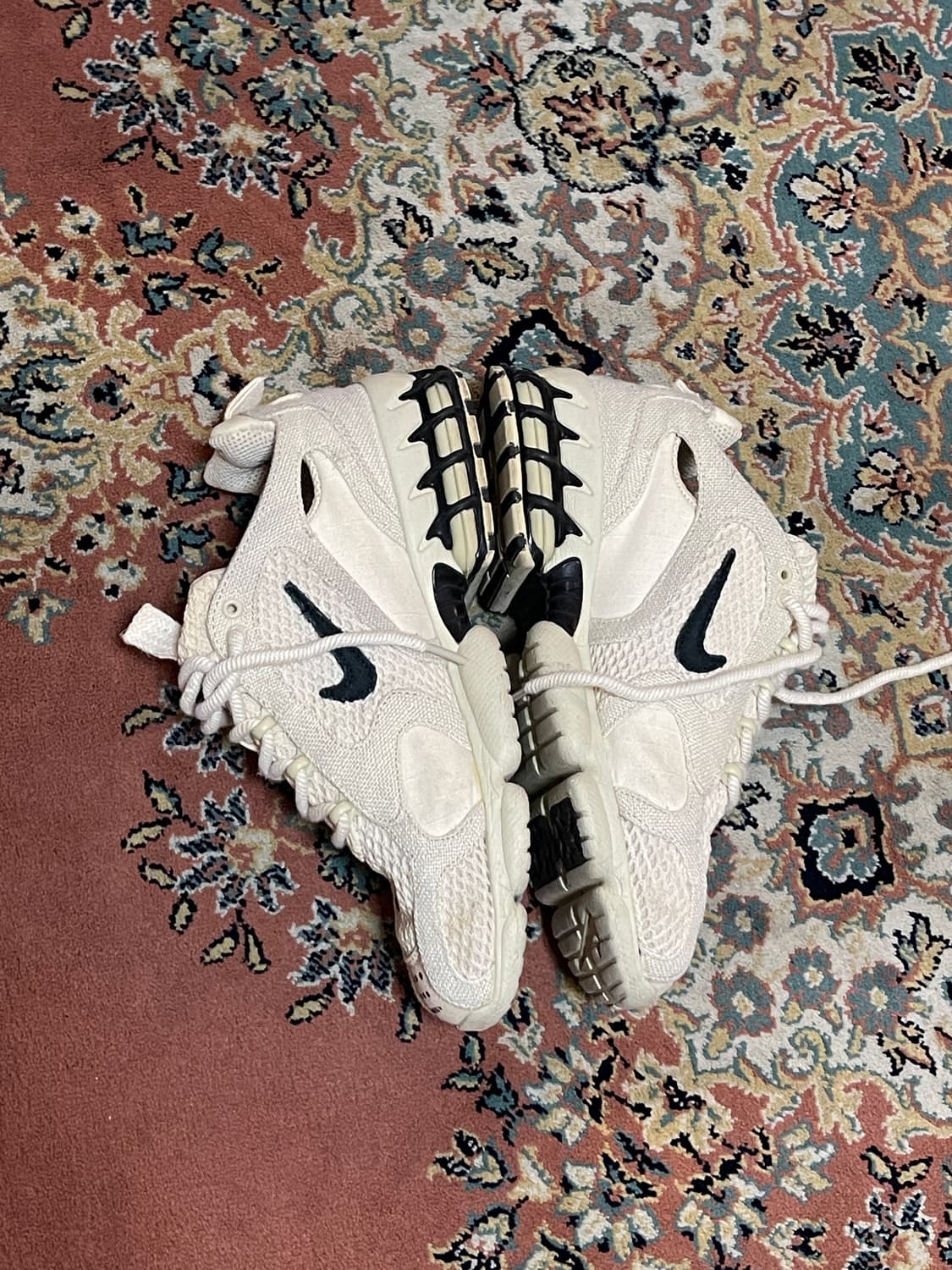 나이키 스투시 콜라보 에어 줌 스피리돈 케이지2 포실 베이지 상품이미지2