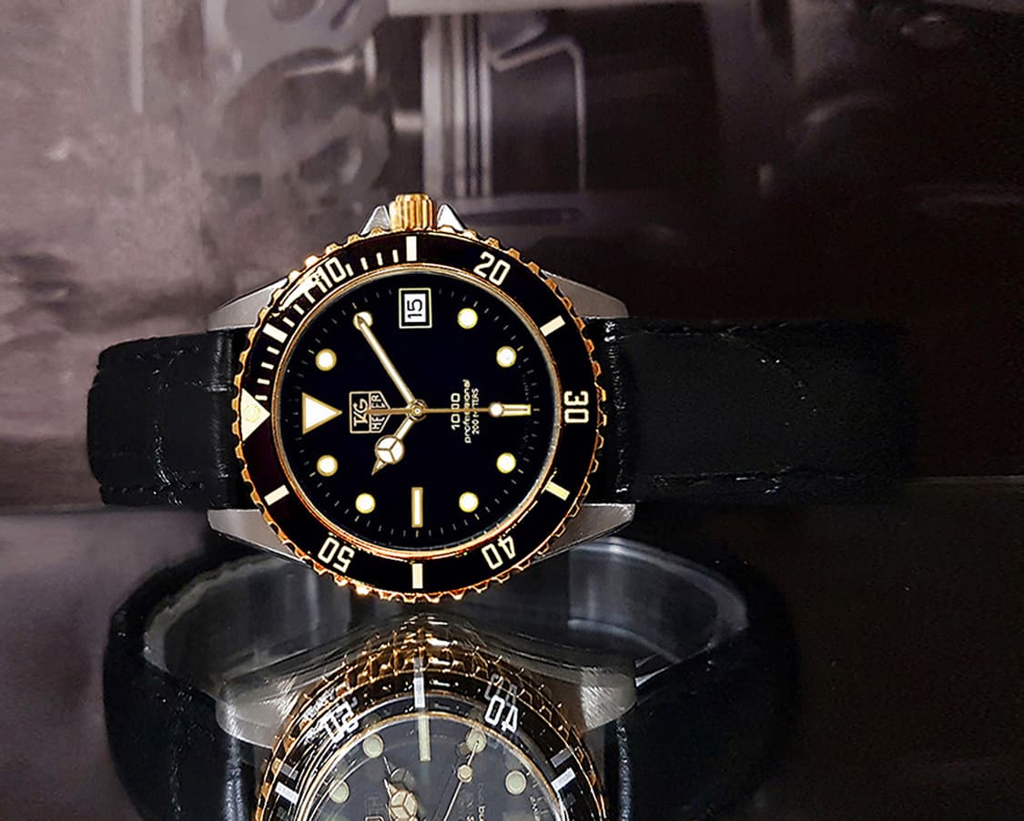 태그호이어 프로패셔널 1000 블랙판 남성 가죽 시계 상품이미지9