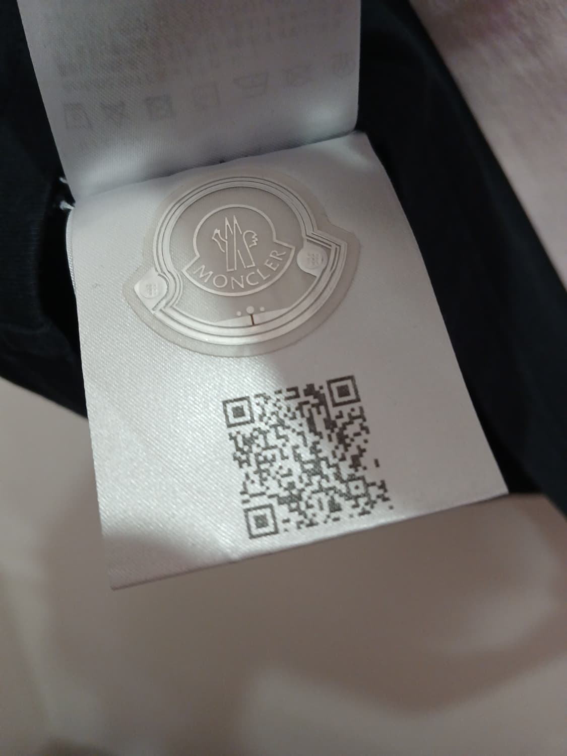 (정품) 몽클레어 반팔티 상품이미지7