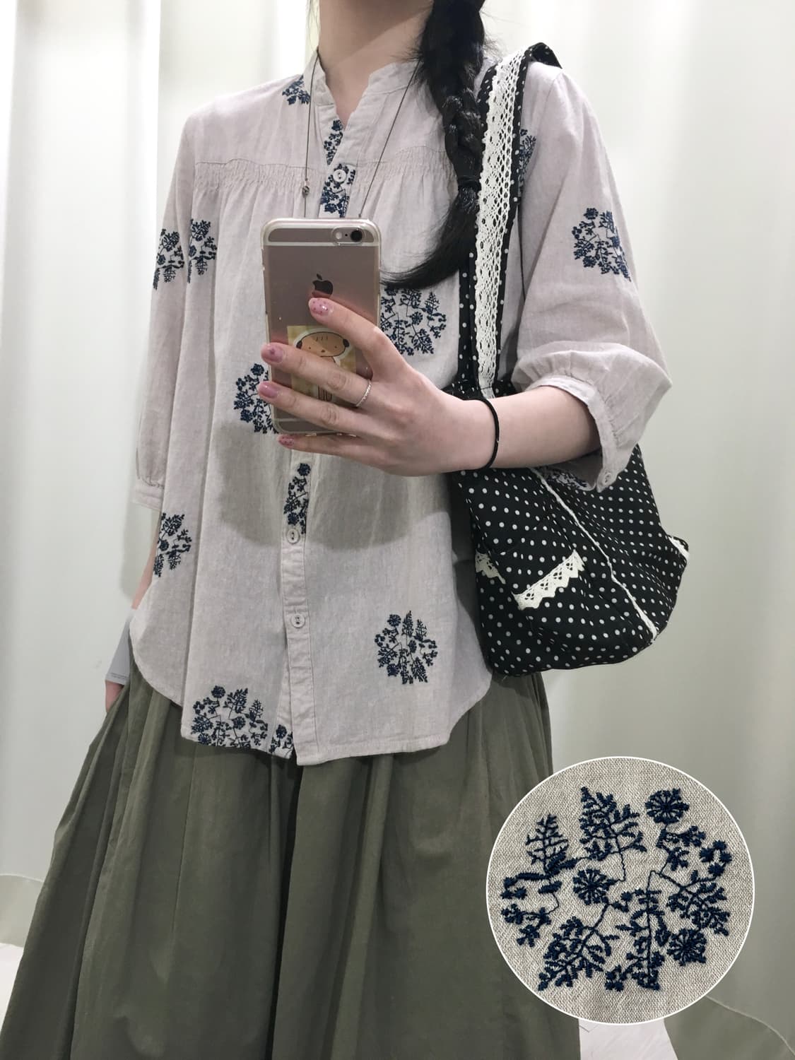 Natural oatmeal embroidery blouse 상품이미지1