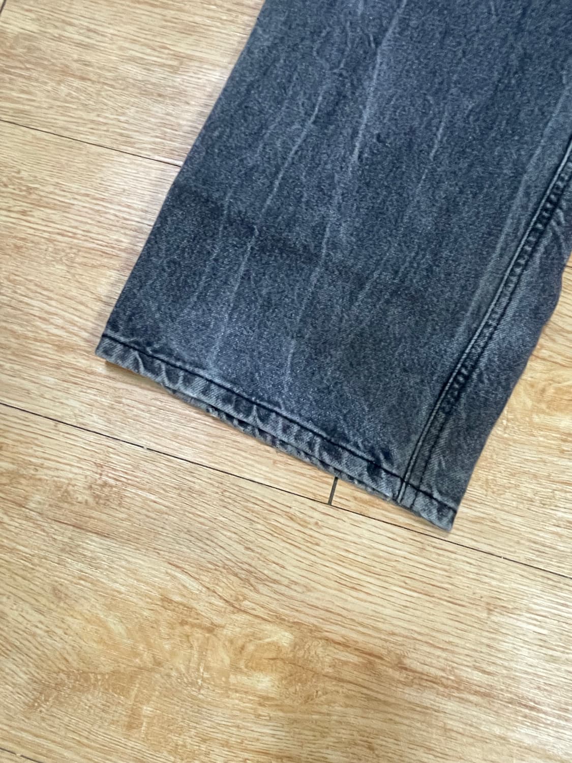 페이탈리즘 블랙 크루드 세미 플레어핏 48 상품이미지4