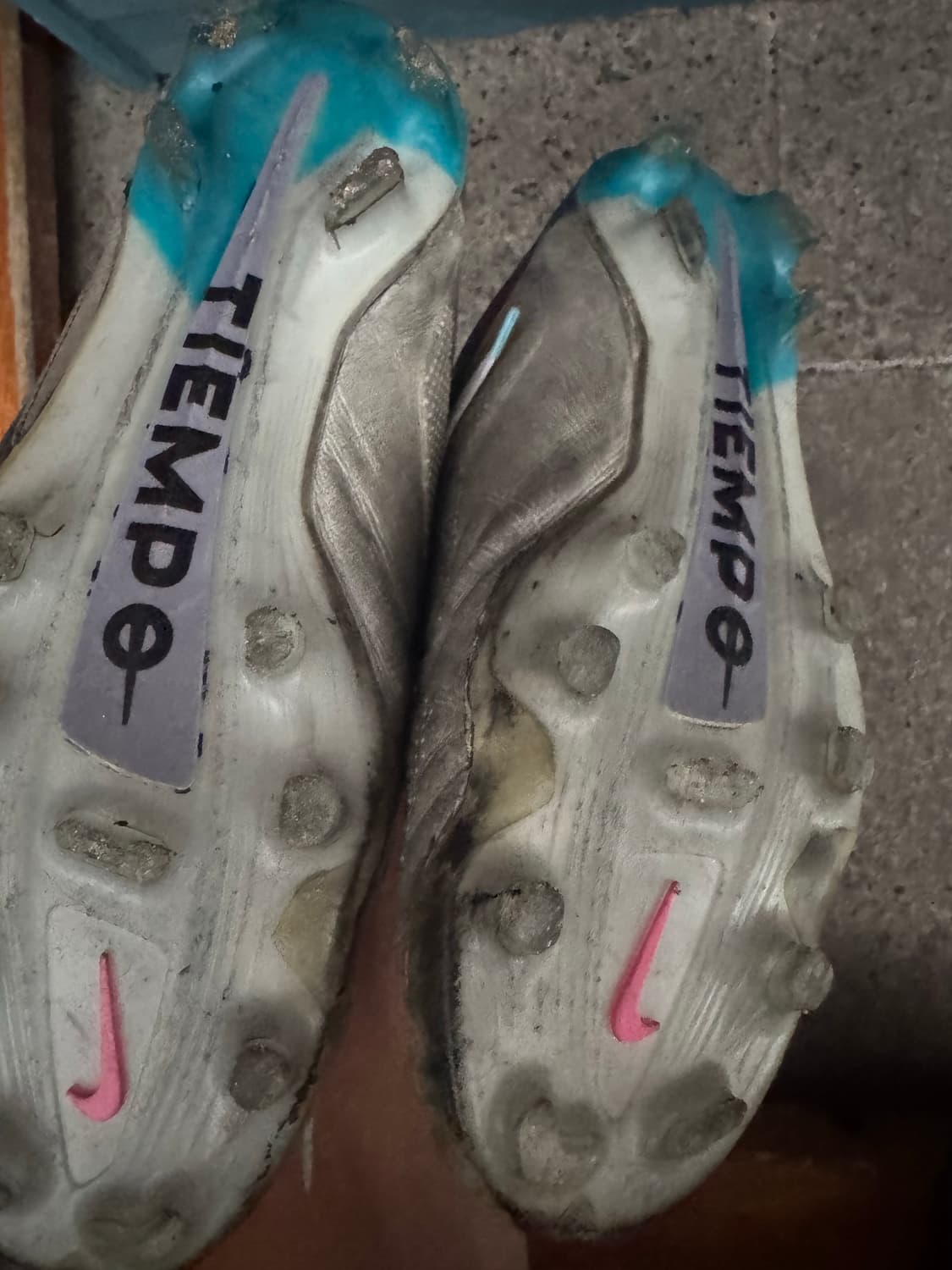 나이키 티엠포 축구화 상품이미지4