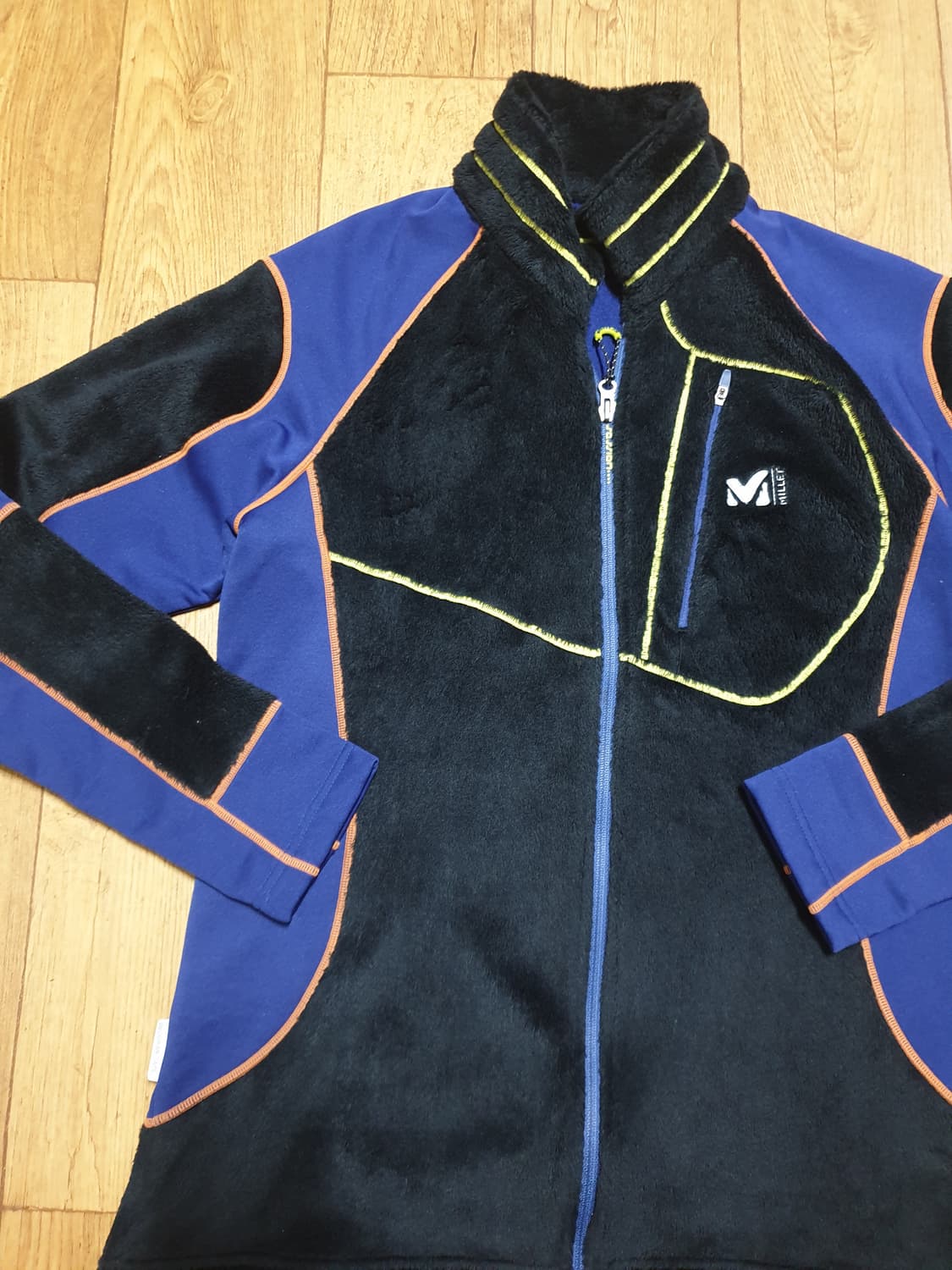 1096 밀레 아웃도어 기모 집업 100 사이즈입니다 상품이미지4