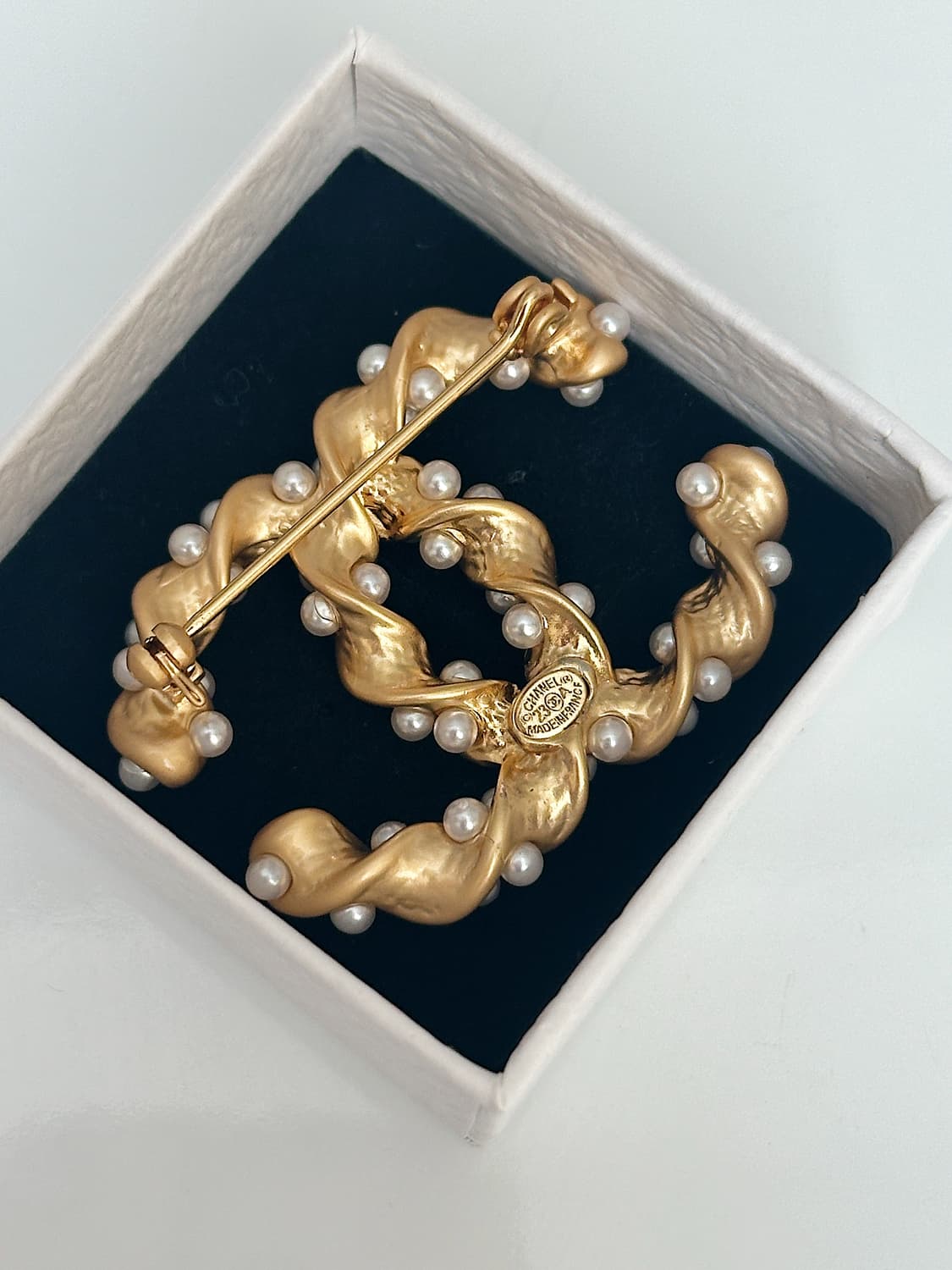 샤넬 골드 꼬임 진주 업사이클링 브로치 상품이미지2