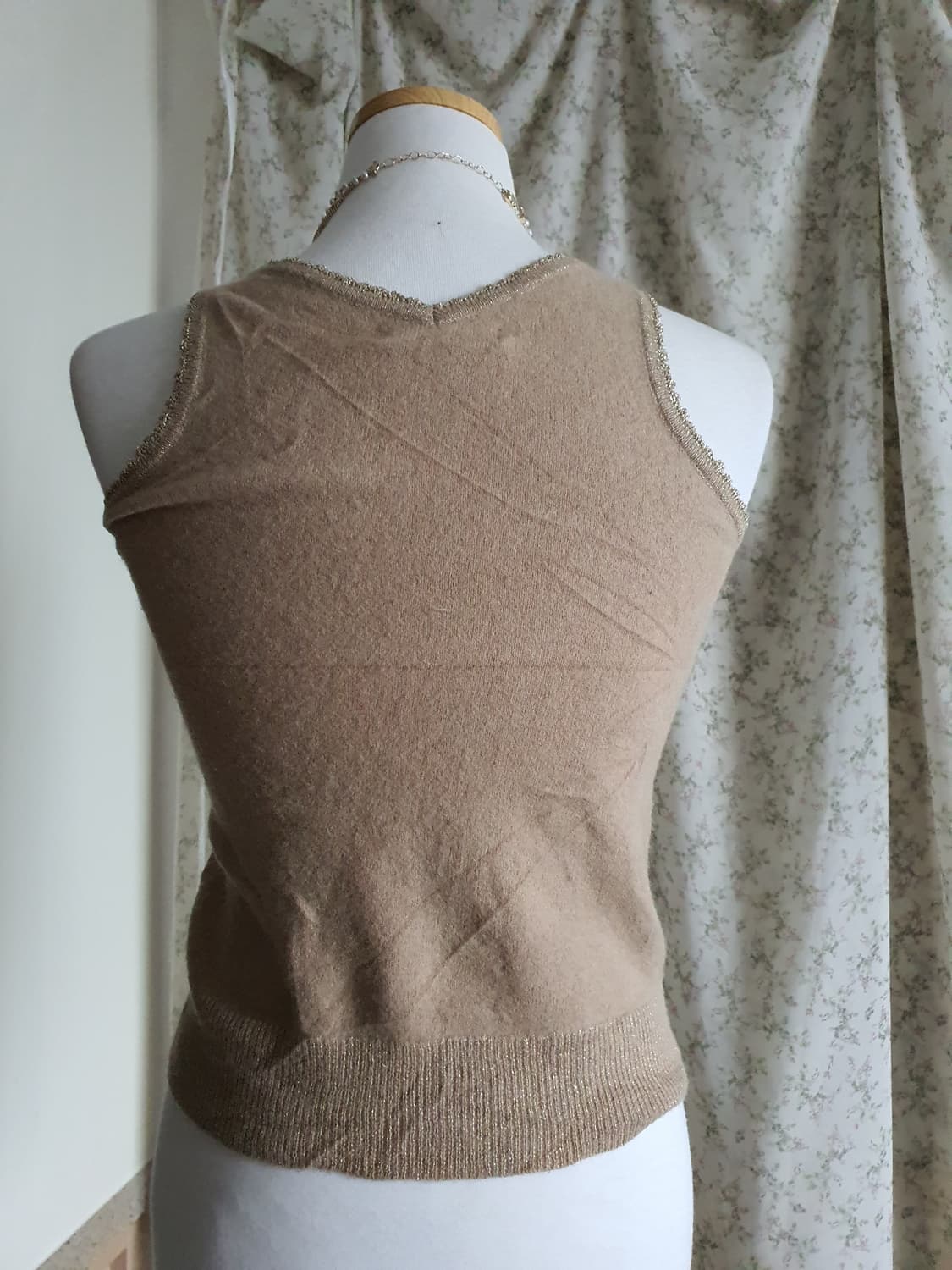 [빈티지] 브라운 리본 니트 슬리브리스 탑 상품이미지2