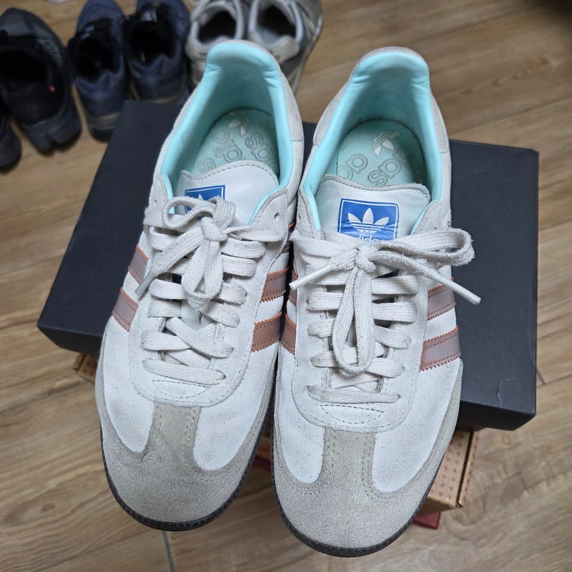 255 아디다스 삼바 OG 크리스탈 화이트 클레이 스트라타 / 검솔 상품이미지2