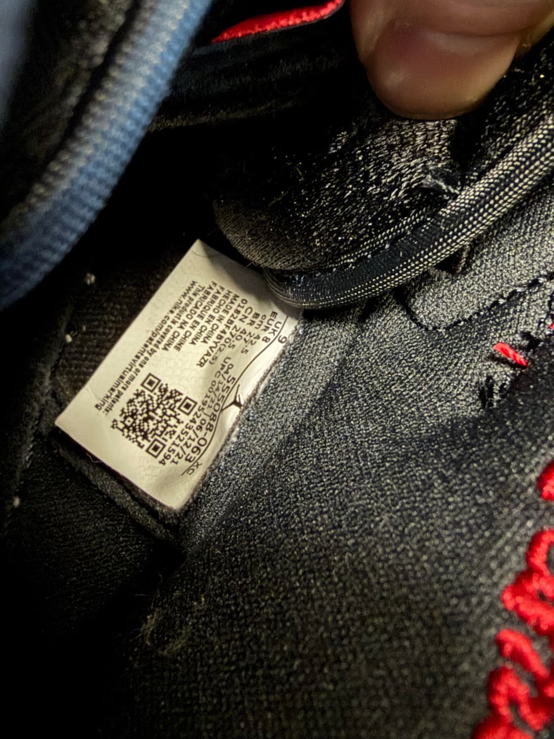 조던 1 레트로 하이 OG 페이턴트 브레드 270 상품이미지5