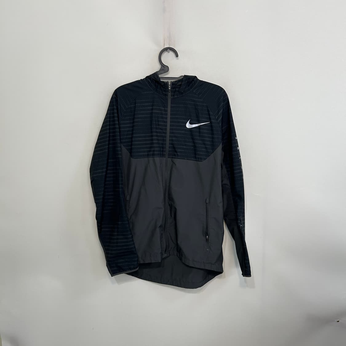 나이키 남성 러닝 바람막이 100  상품이미지1