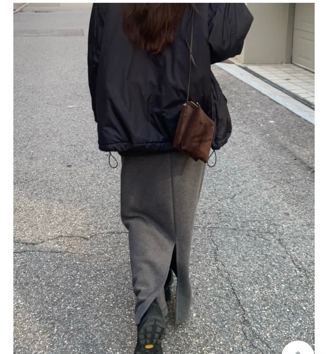 (새상품)밴딩 롱 스커트  차콜 롱 스커트 상품이미지2