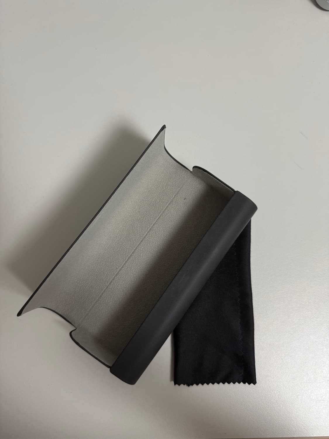 클래식 검정 뿔테 안경 상품이미지5