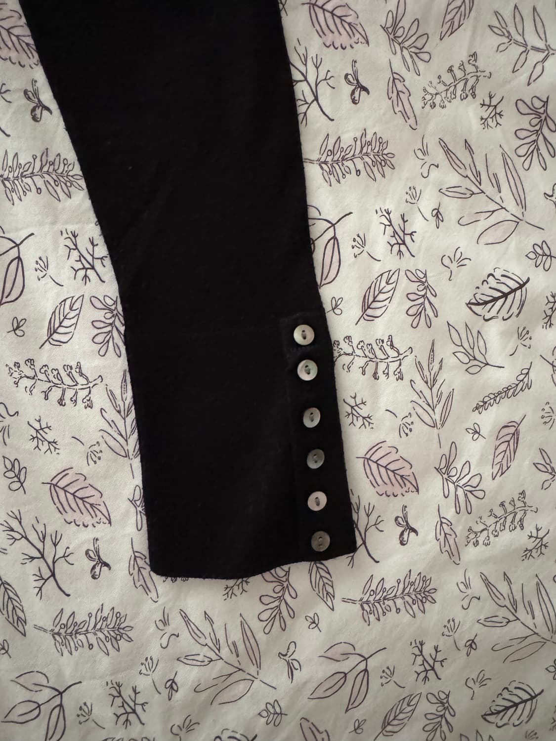 BUTTON SLEEVE CARDIGAN 상품이미지2