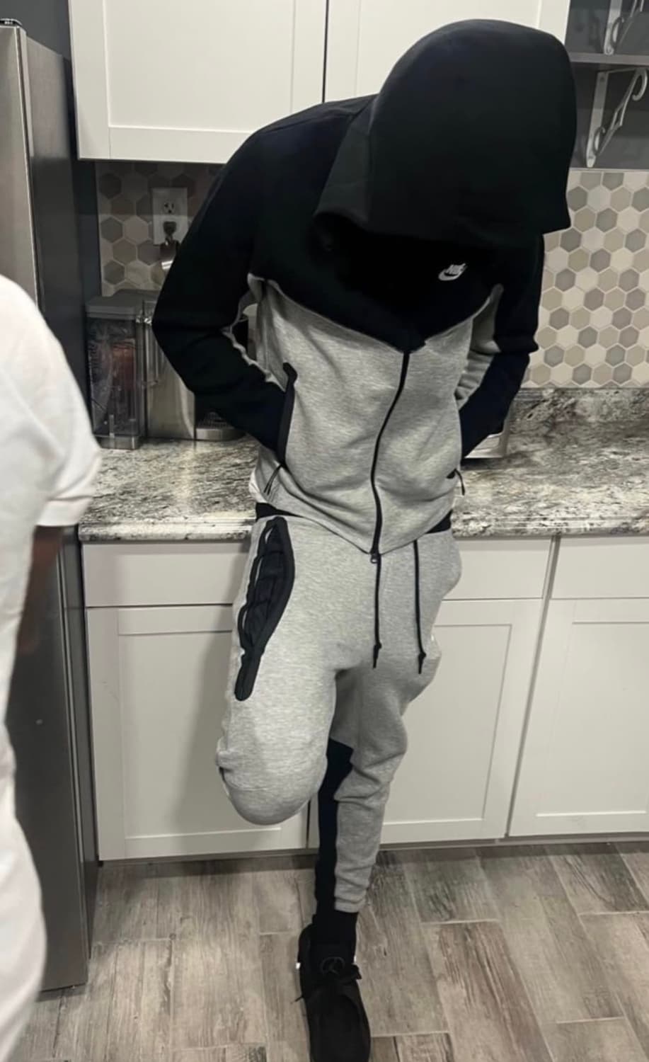 나이키 테크팩 그레이/블랙 희귀매물 팝니다 상품이미지1