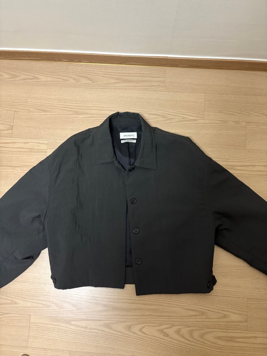 아모멘토 패디드 크롭자켓 상품이미지1