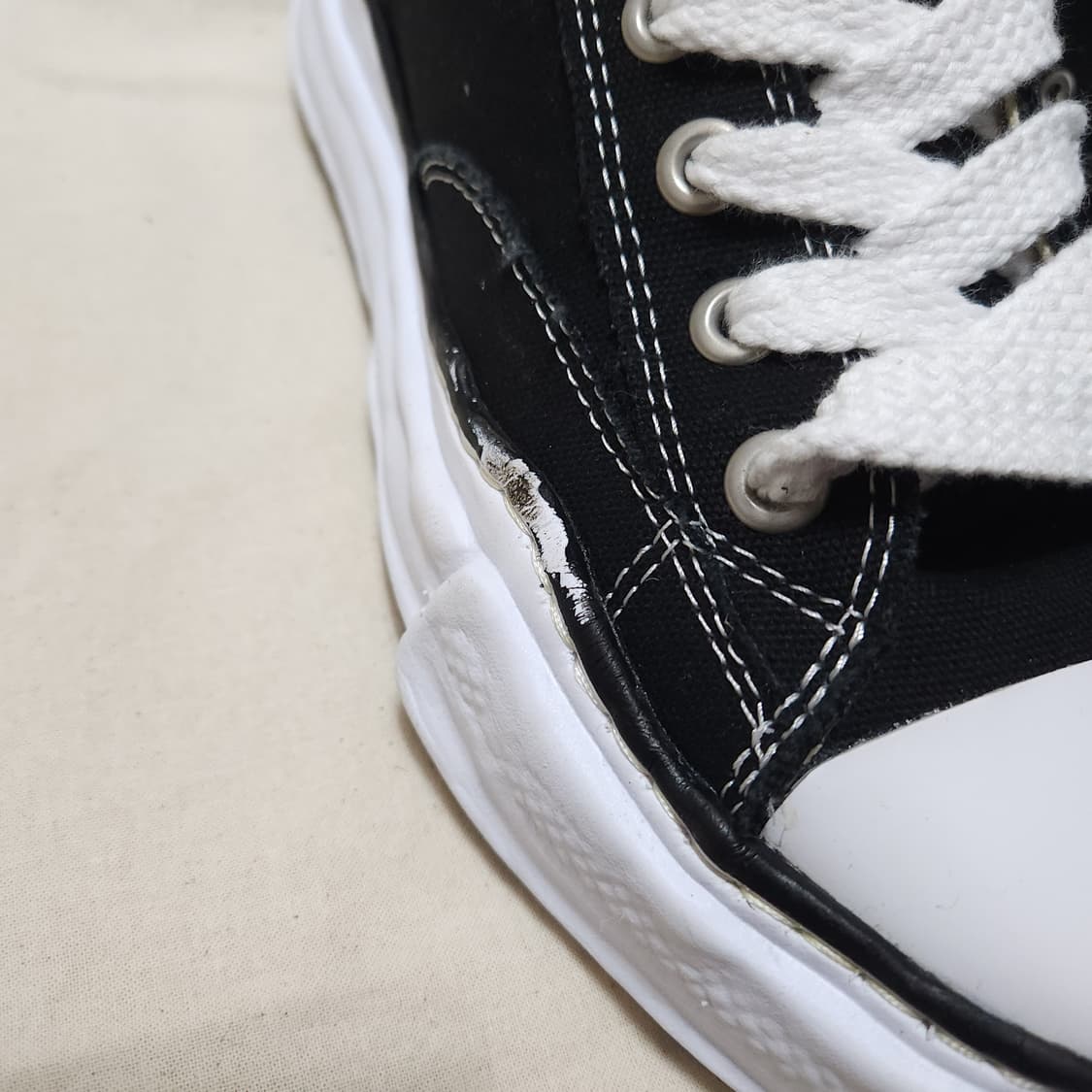 [41] 메종 미하라 야스히로 피터슨 OG 솔 캔버스 로우 스니커즈 블랙 상품이미지3