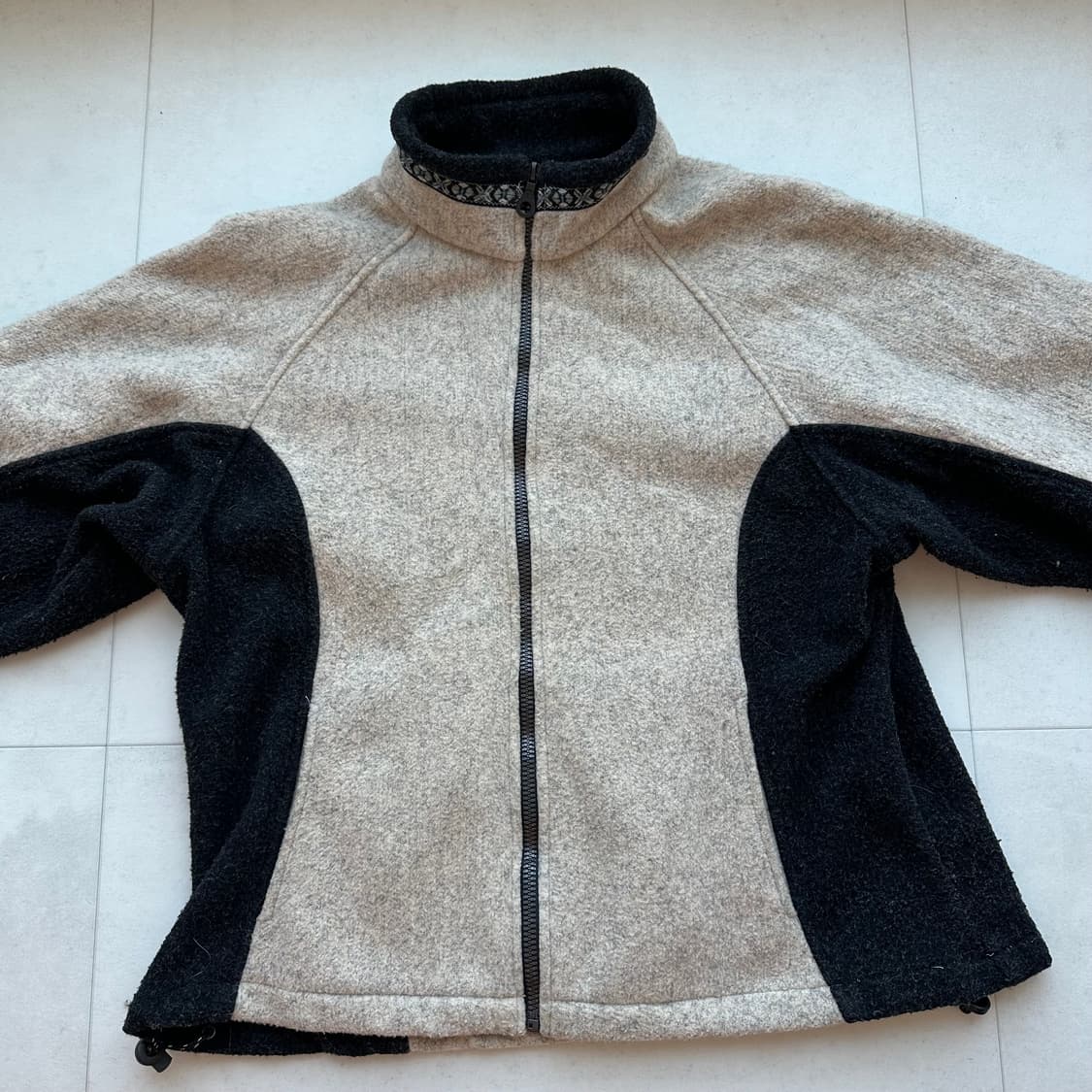 Alf알프 리리집업 아플리케 투톤 플리스자켓 상품이미지2