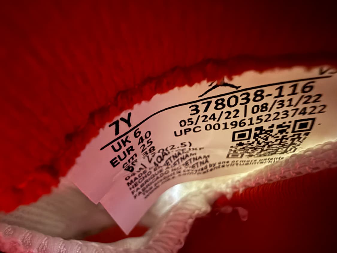 조던 11 레트로 바시티 레드 상품이미지3