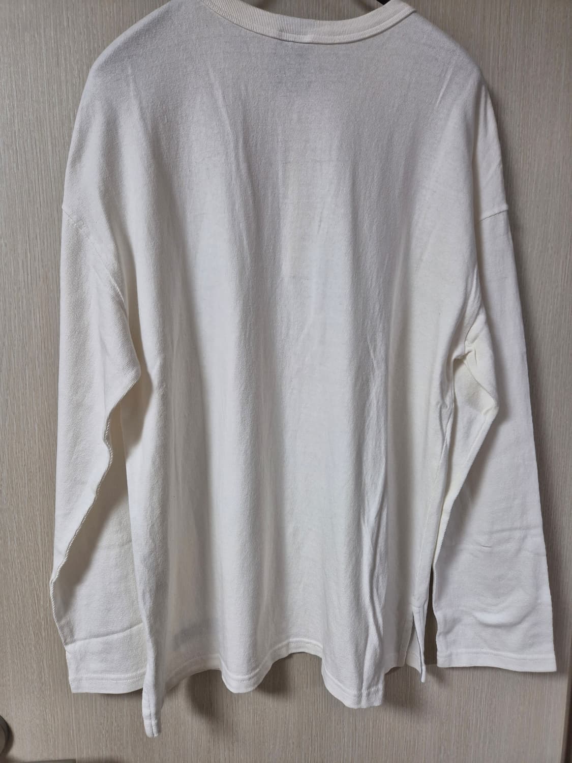 프리즘웍스 헨리넥 긴팔티 L 아이보리 티셔츠 상품이미지2