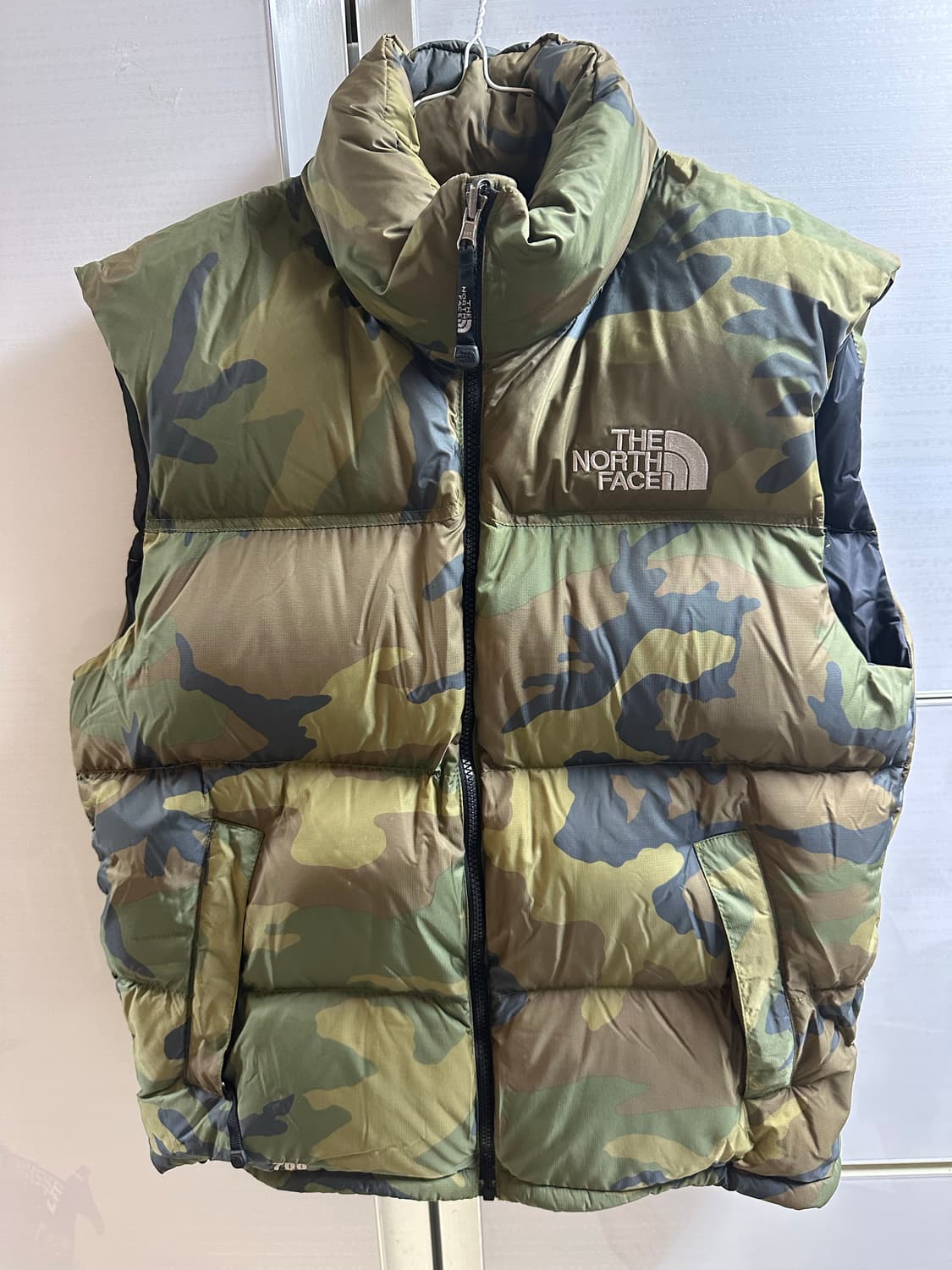 NORTHFACE 노스페이스 카모 중앙 로고 조끼 패딩 상품이미지1