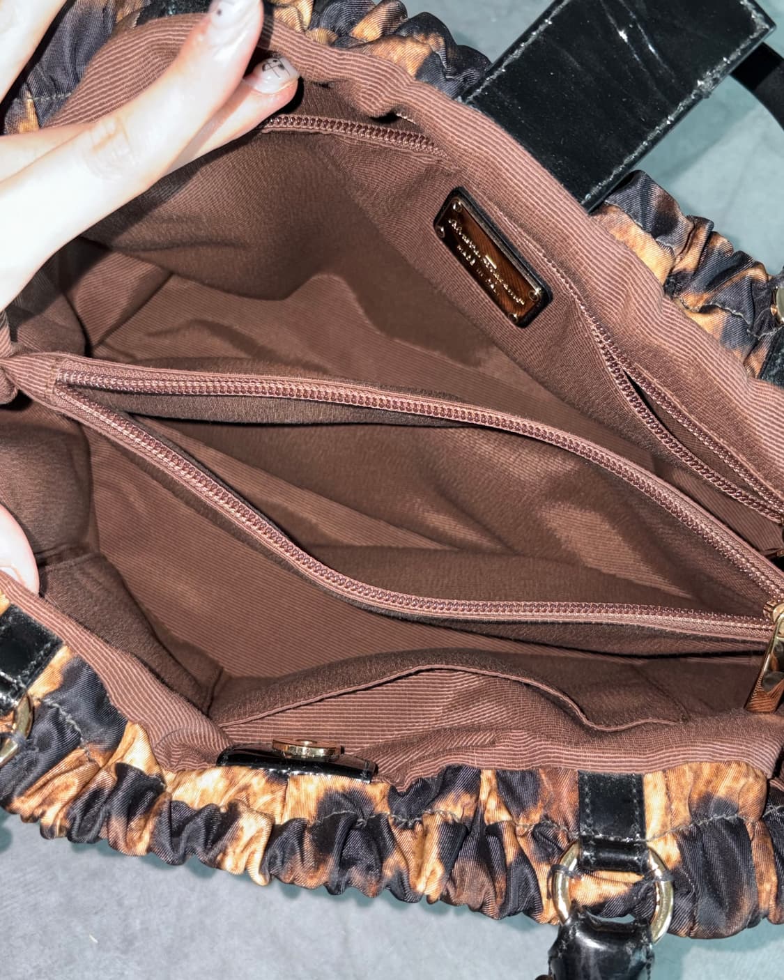 Salvatore Ferragamo 살바토레 페레가모 바라 숄더백 상품이미지8