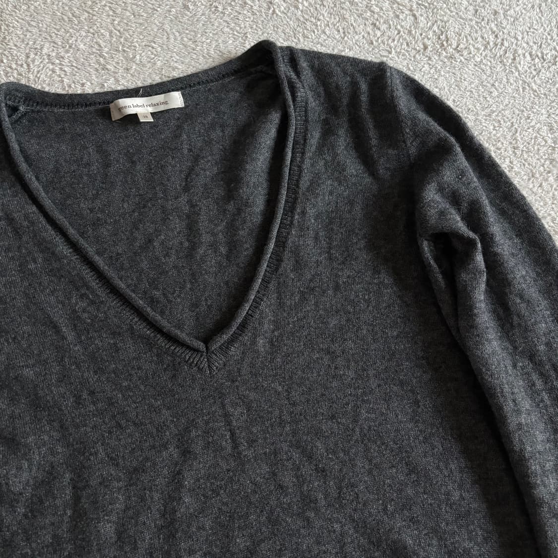 일본빈티지 green label relaxing 차콜 작사 브이넥 니트 상품이미지2