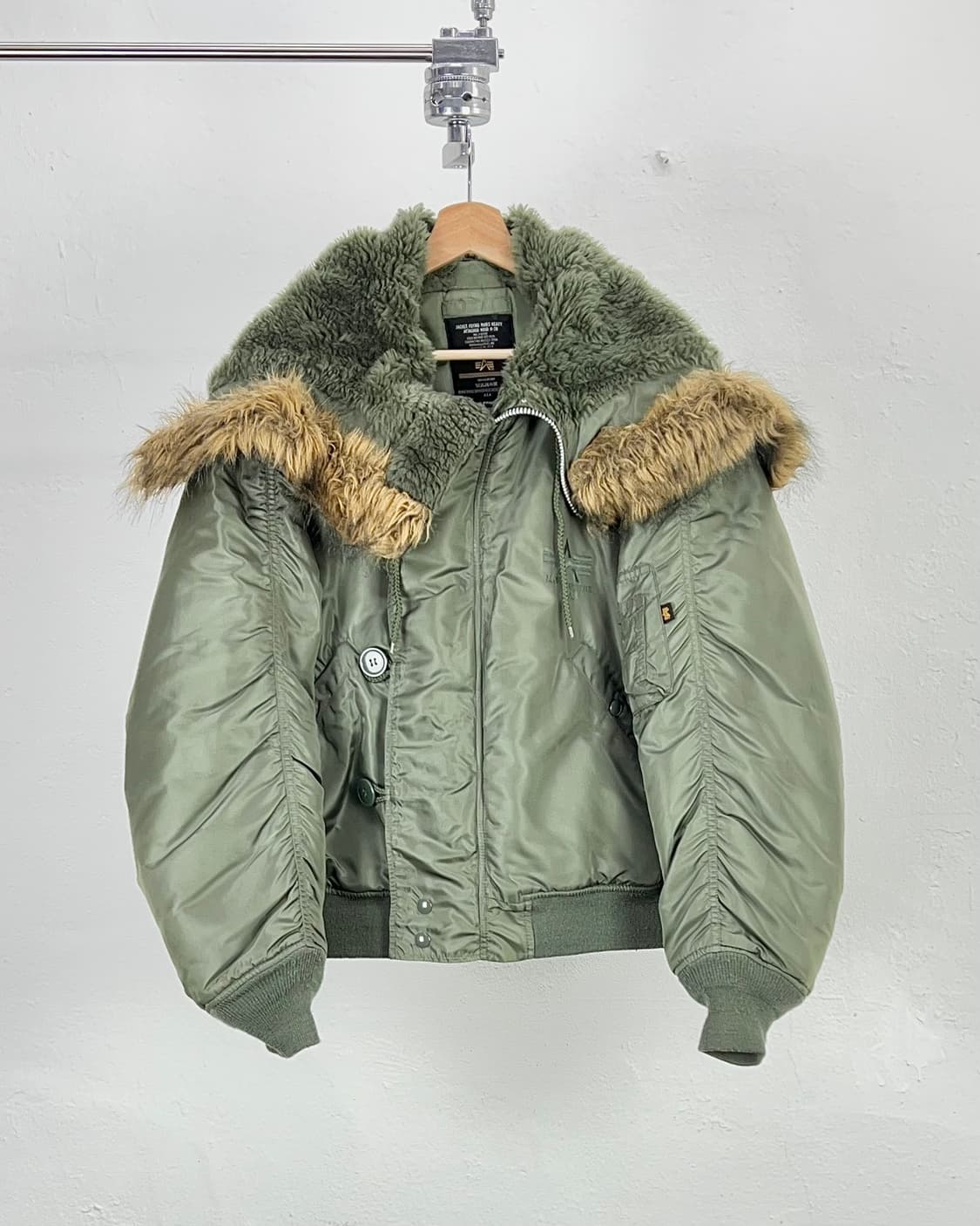 알파인더스트리 세이지 그린 n-2b 쇼트 웨이스트 파카 퍼 자켓 상품이미지1