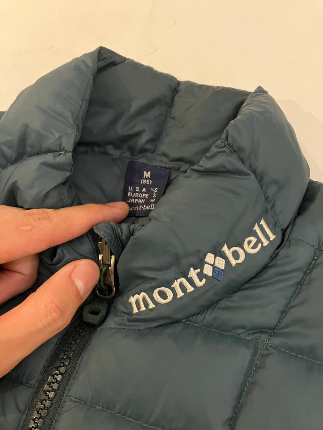 몽벨 제나 구스다운 바둑판 경량패딩 그린 상품이미지2