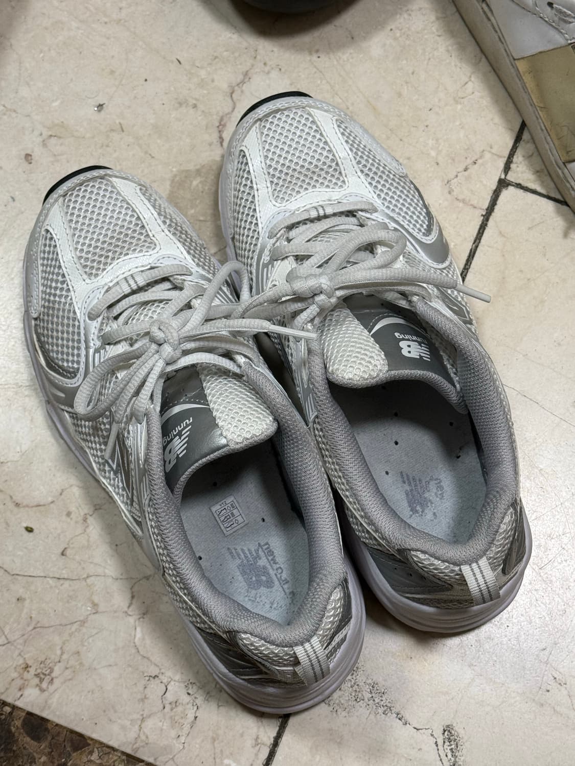 뉴발란스 530 화이트 MR530EMA 상품이미지2