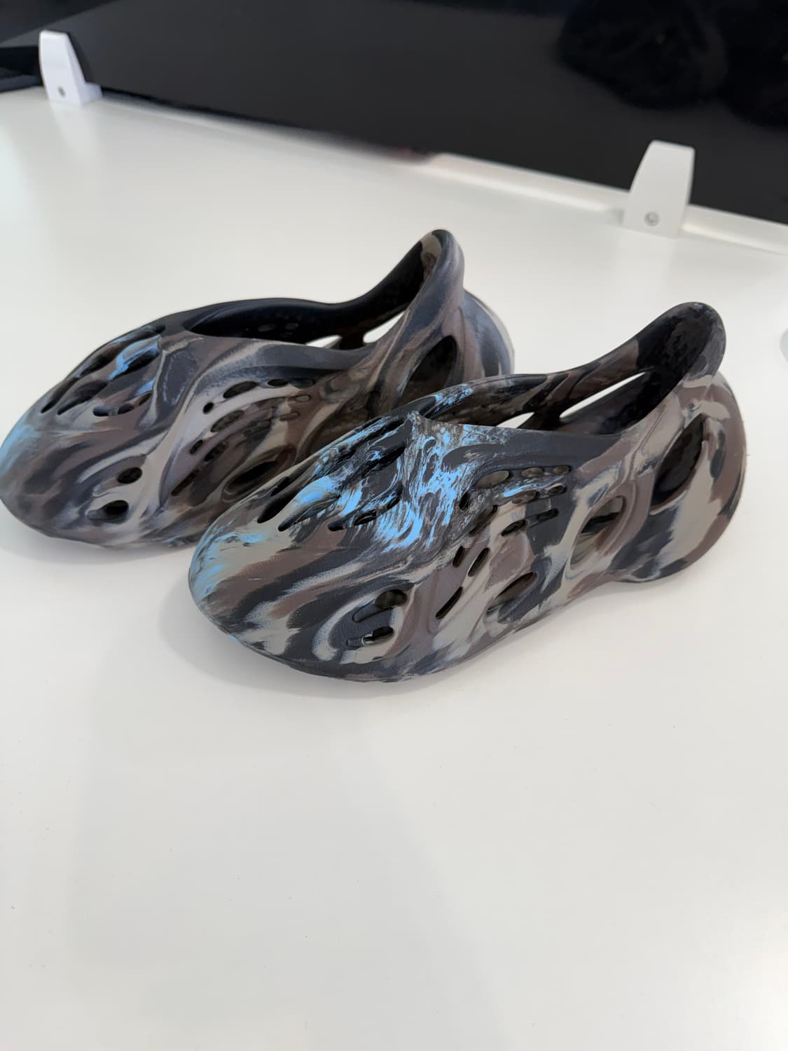 아디다스 이지 폼러너 230mm 상품이미지2