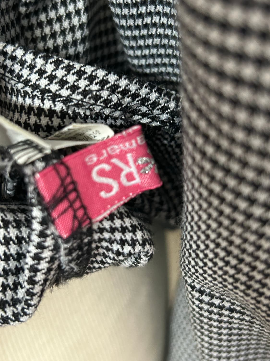 마즈 양산형 하운드투스 오프숄더 탑  상품이미지3