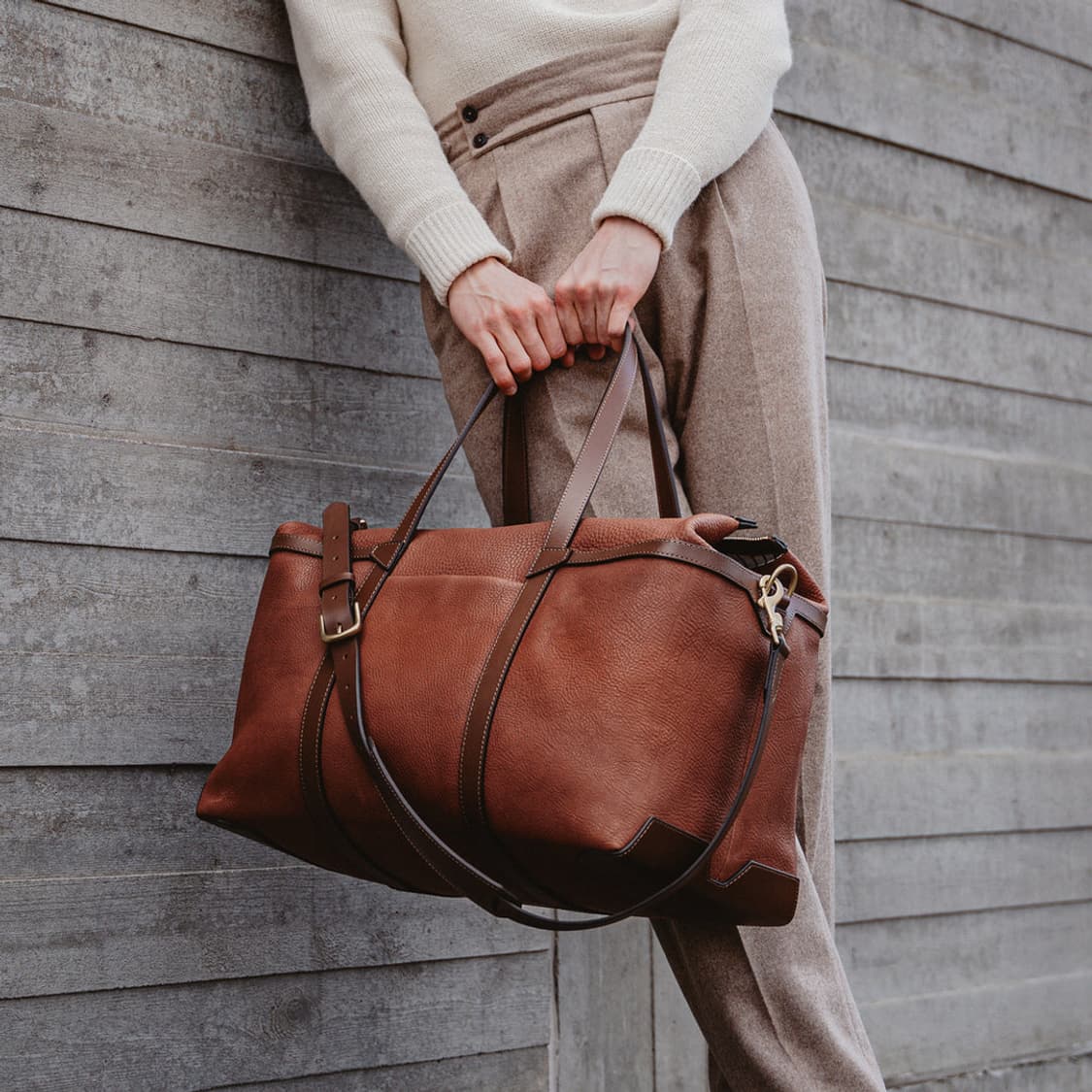 미즈모(Mismo)의 가죽,캔버스 토트백입니다. 상품이미지1