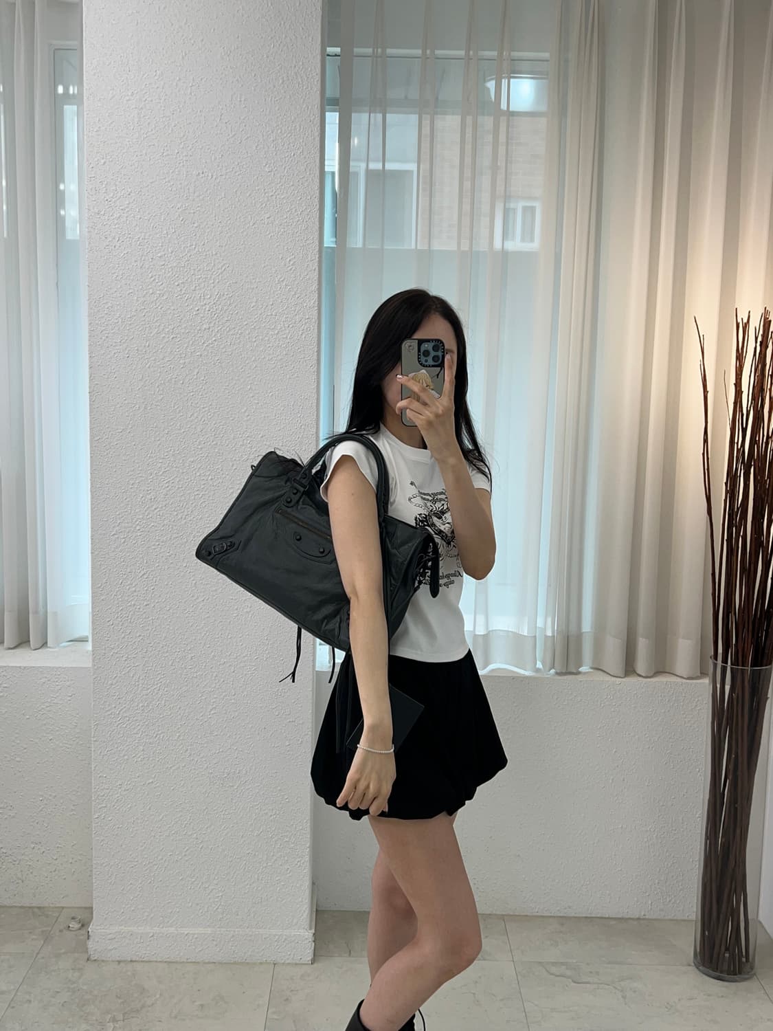 ❌예약중[A+급 정품] 발렌시아가 시티 모터백 미디움 상품이미지5