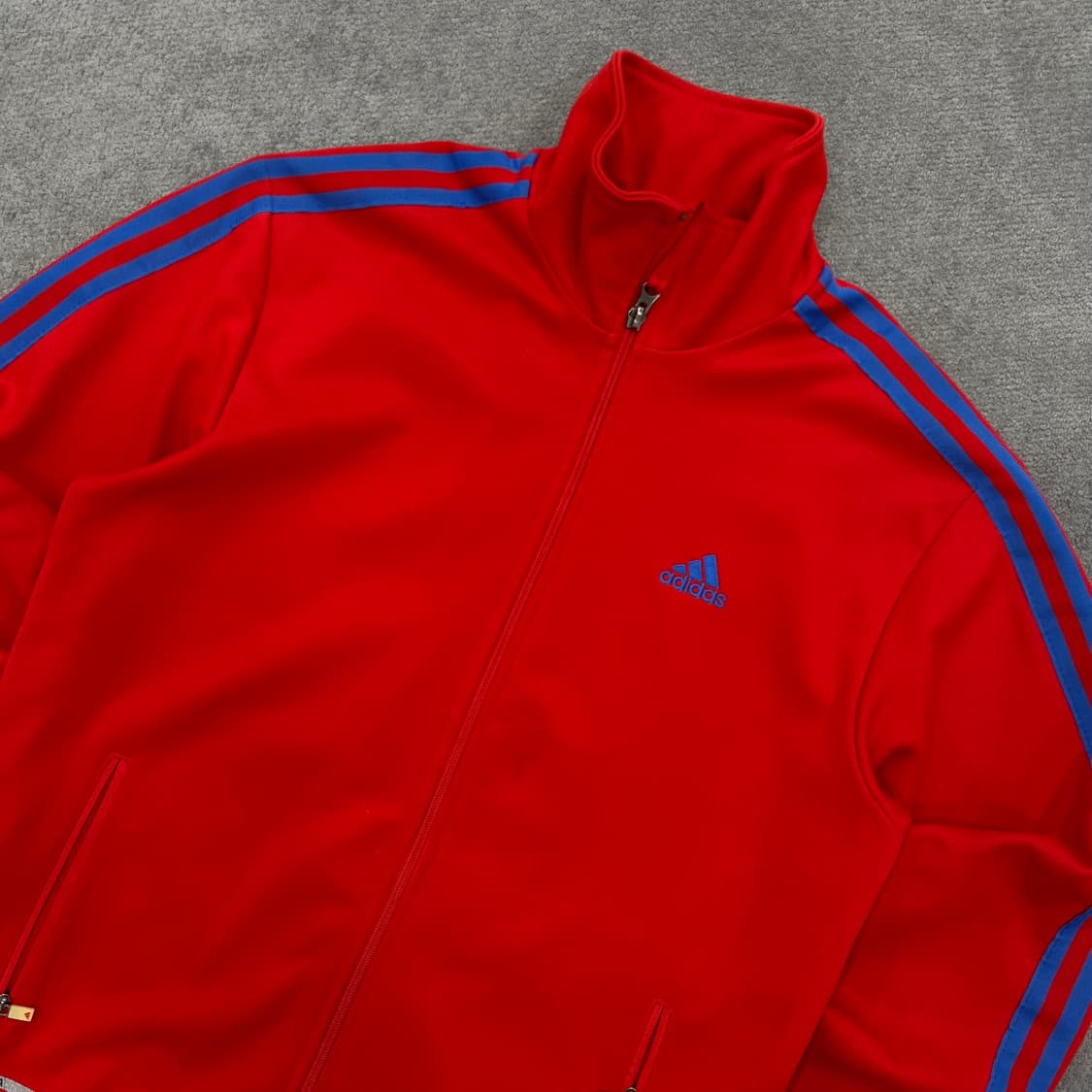 100 아디다스 빨강/파랑 삼선 트랙탑 상품이미지2