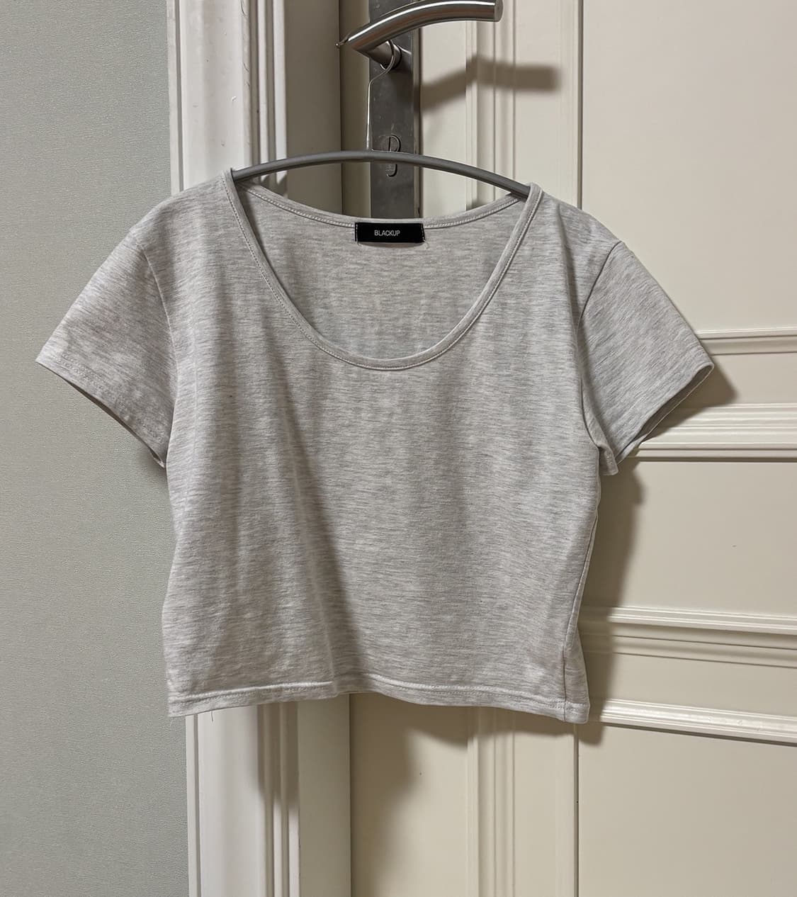 블랙업 수잔 유넥 크롭 반팔티 상품이미지2