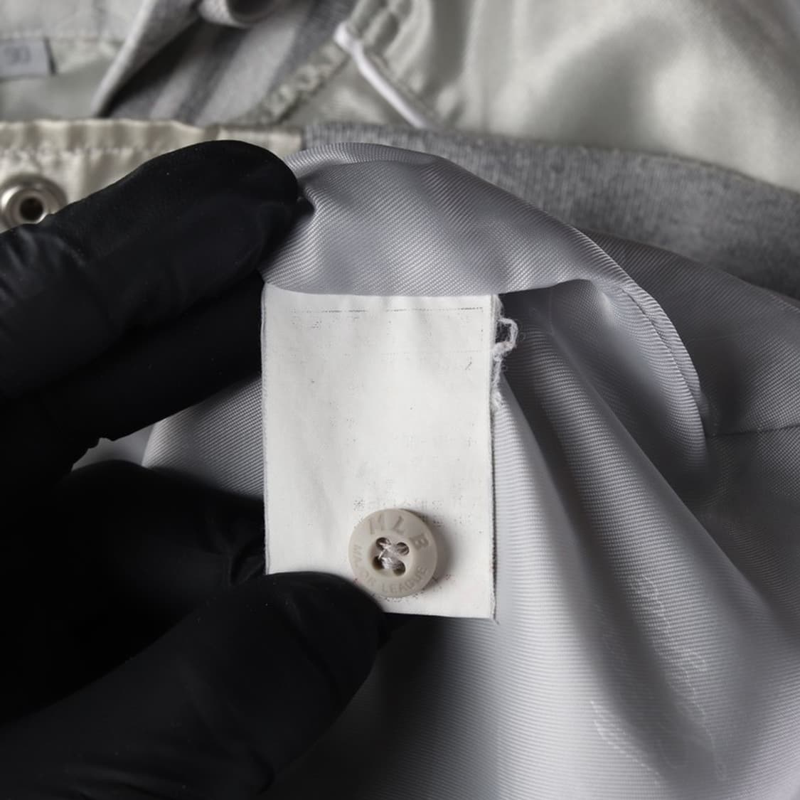 MLB 뉴욕 양키스 실버 새틴 후드 바시티 자켓 90 상품이미지6