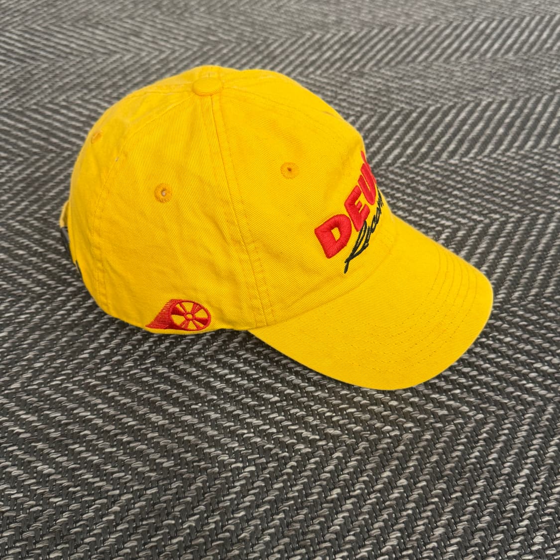 데우스엑스마키나 (Deus)Compact dad cap 옐로우 상품이미지2